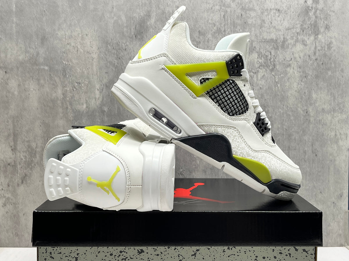 Air Jordan 4 Retro New Colorway | Chromatic Prologue