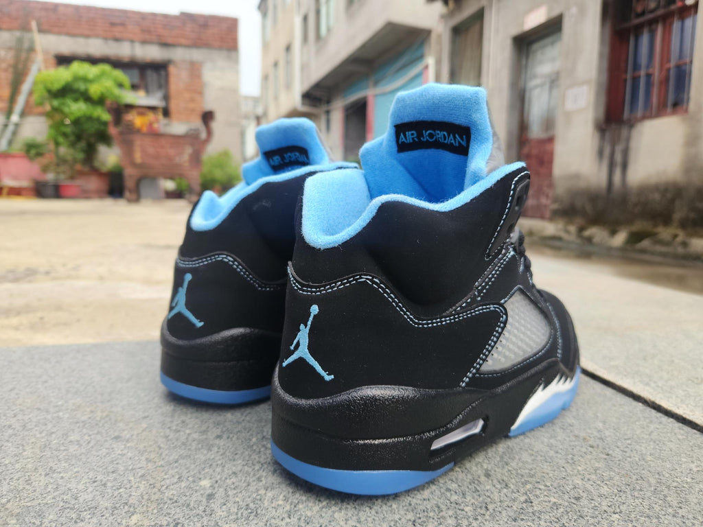 Air Jordan 5 Black/University Blue | Blue Hour Signal