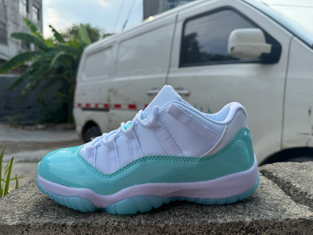 Air Jordan 11 White/Light Green | Verdant Interlude