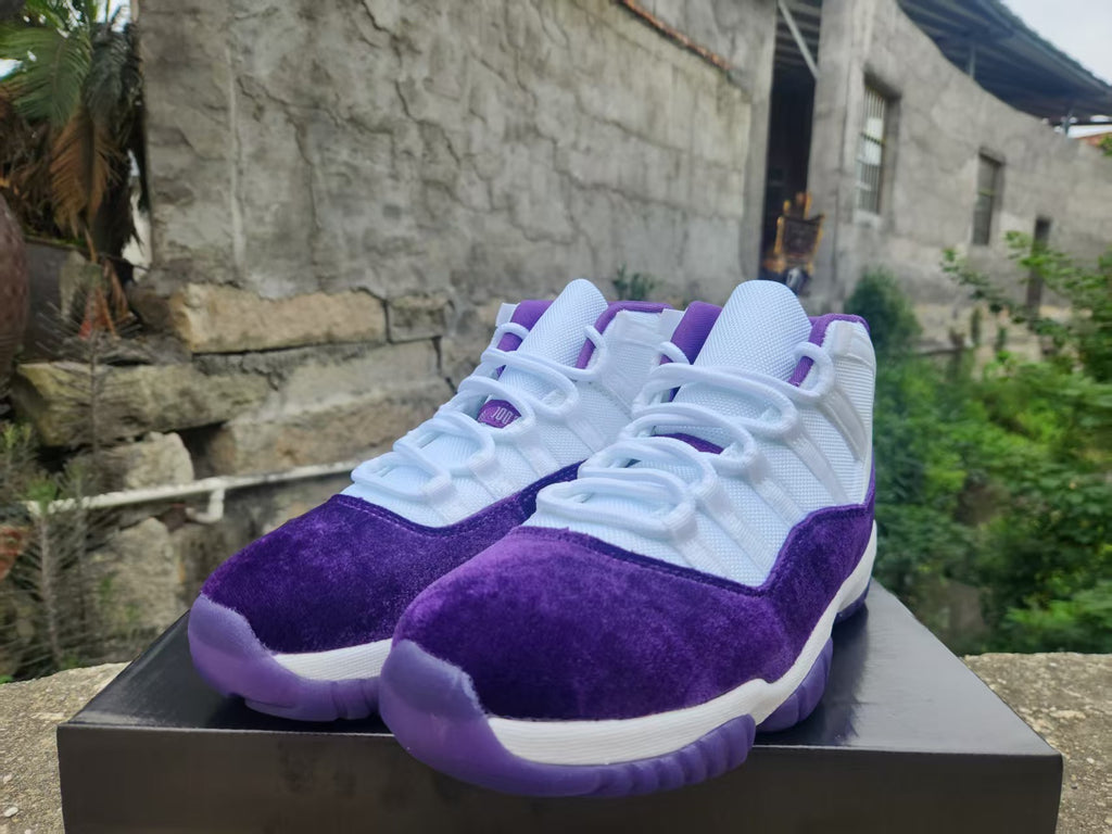Air Jordan 11 White/Velvet Purple | Violet Overture