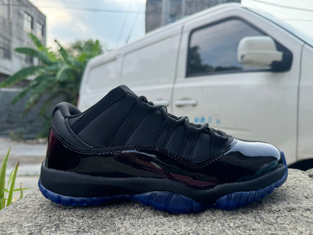 Air Jordan 11 Black/Gamma Blue | Gamma Afterdark