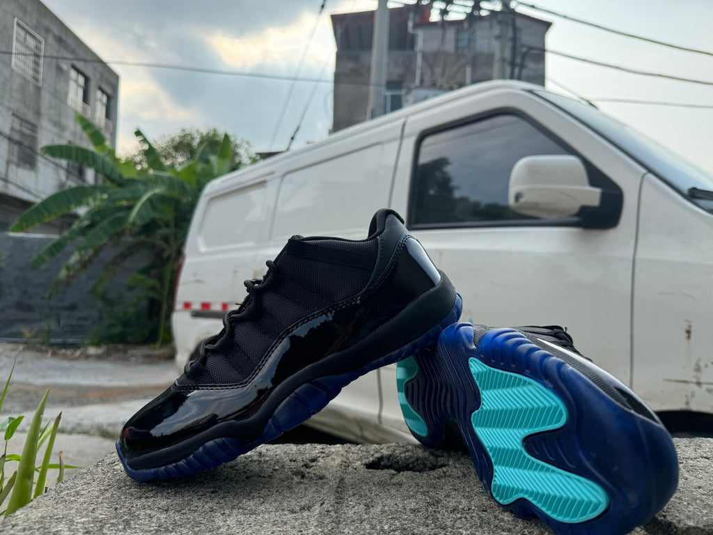 Air Jordan 11 Black/Gamma Blue | Gamma Afterdark