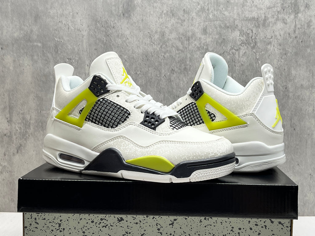 Air Jordan 4 Retro New Colorway | Chromatic Prologue