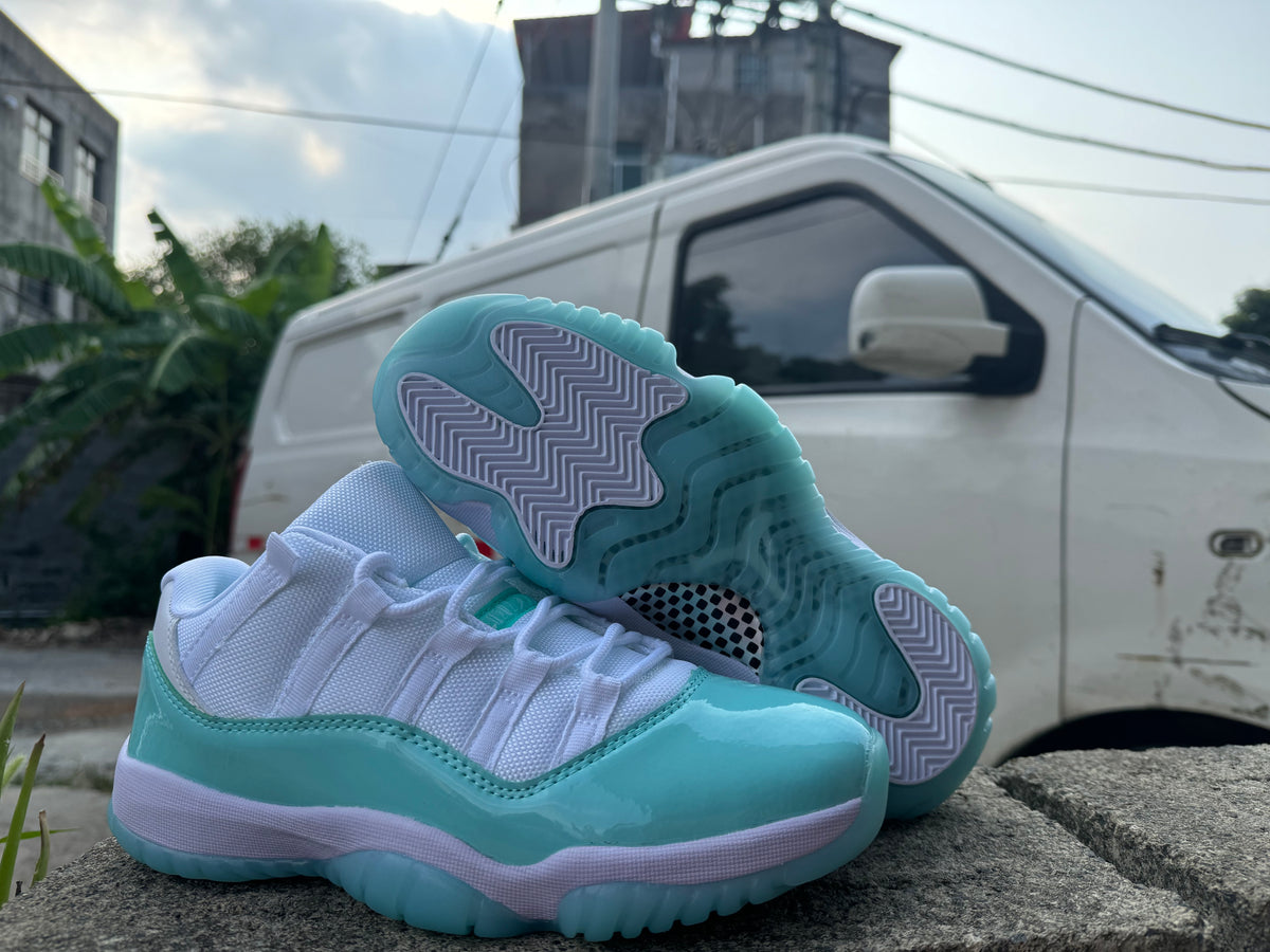 Air Jordan 11 White/Light Green | Verdant Interlude