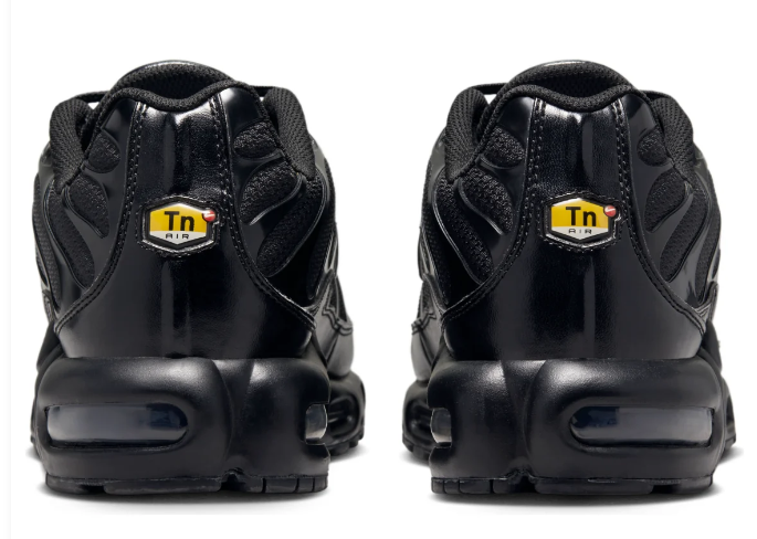 Nike Air Max Plus Triple Black | Midnight Structure
