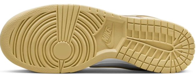 Nike Dunk Low 'Team Gold' | Golden Interlude DV0833-100